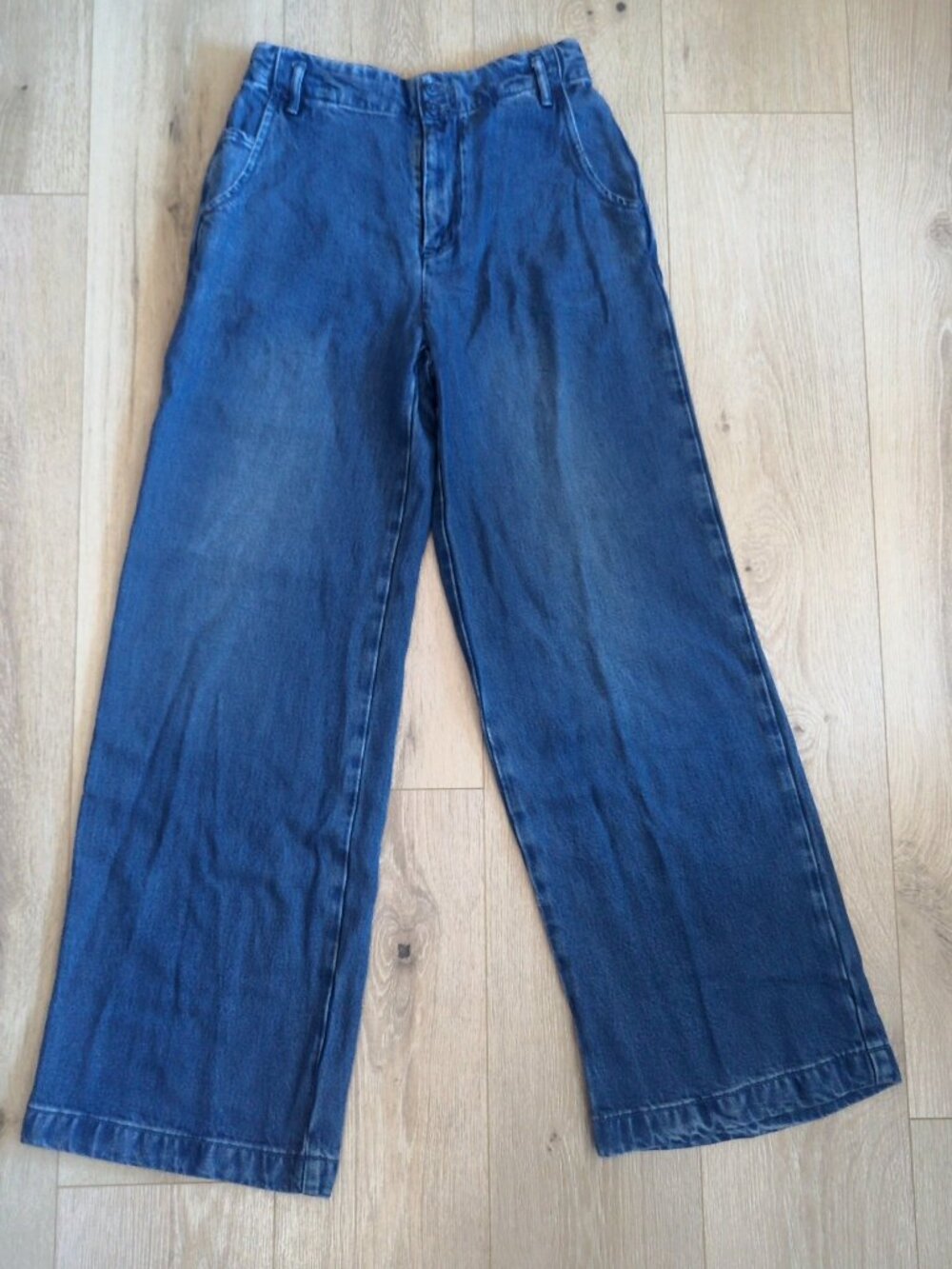NWOT Young Fabulous & Broke Wide Leg Soft Jeans Small